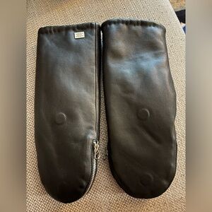 Soia & Kyo BETRICE-N Convertible Mitten in Leather